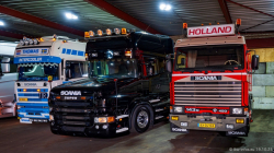 20251019-Tom-Holding-00402